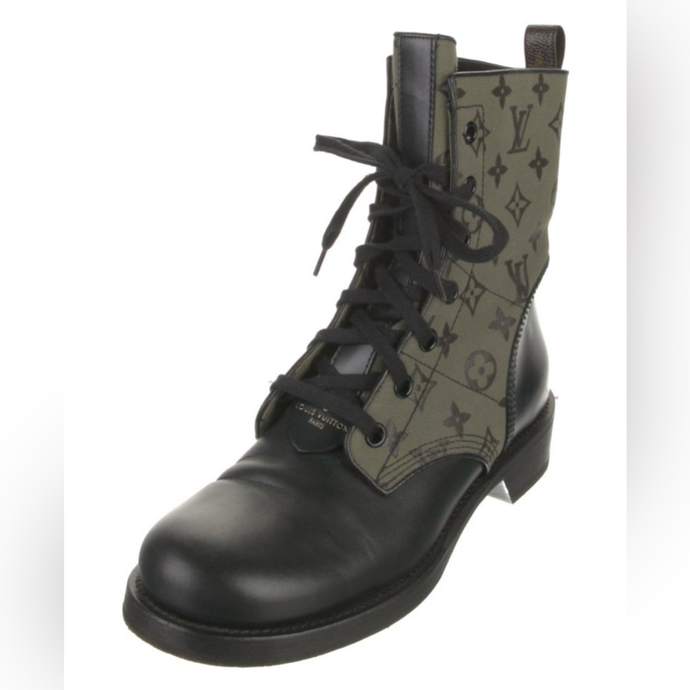 COA Louis Vuitton RARE monogram canvas and leather combat boots size 41 - Picture 2 of 6
